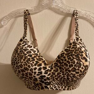 Wacoal How Perfect Wire Free T-Shirt Bra Leopard Animal Print 32D NWOT